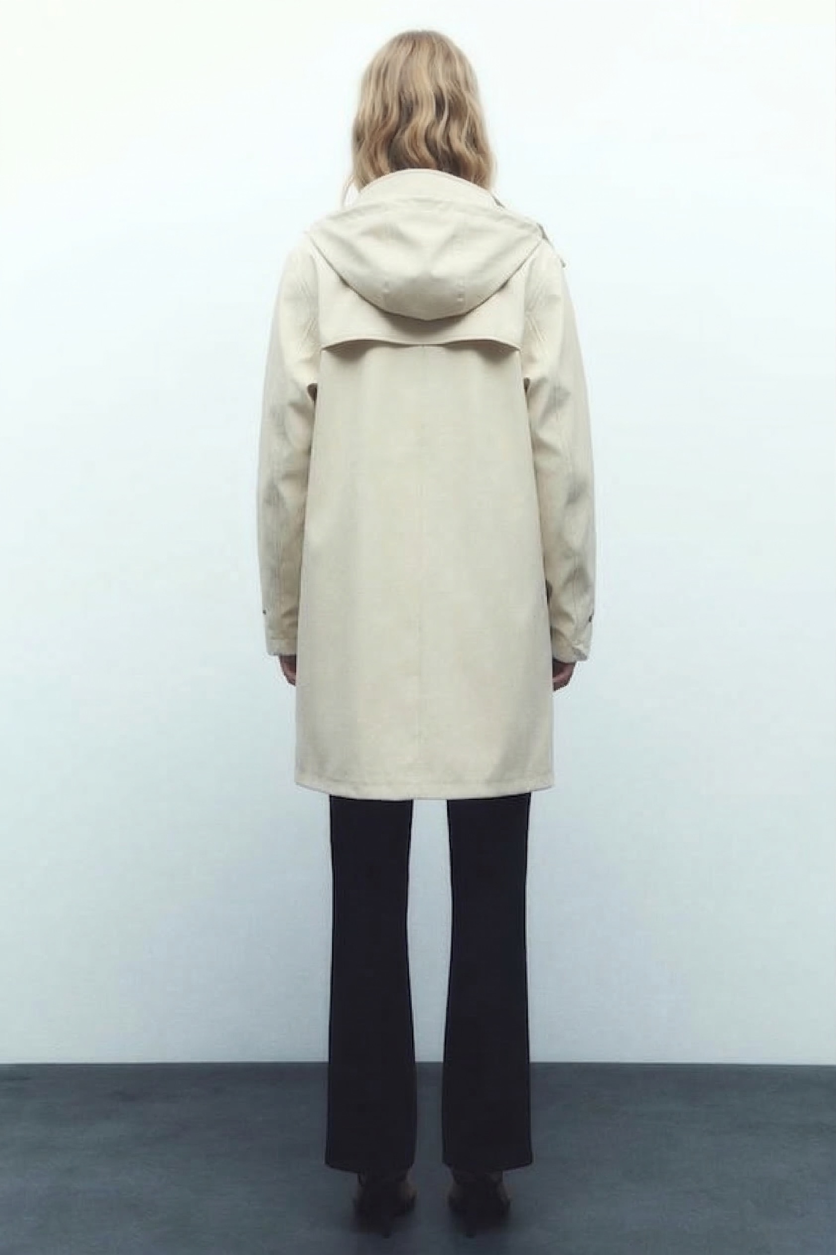 Image 2 of WATER AND WIND PROTECTION RUBBERISED RAINCOAT